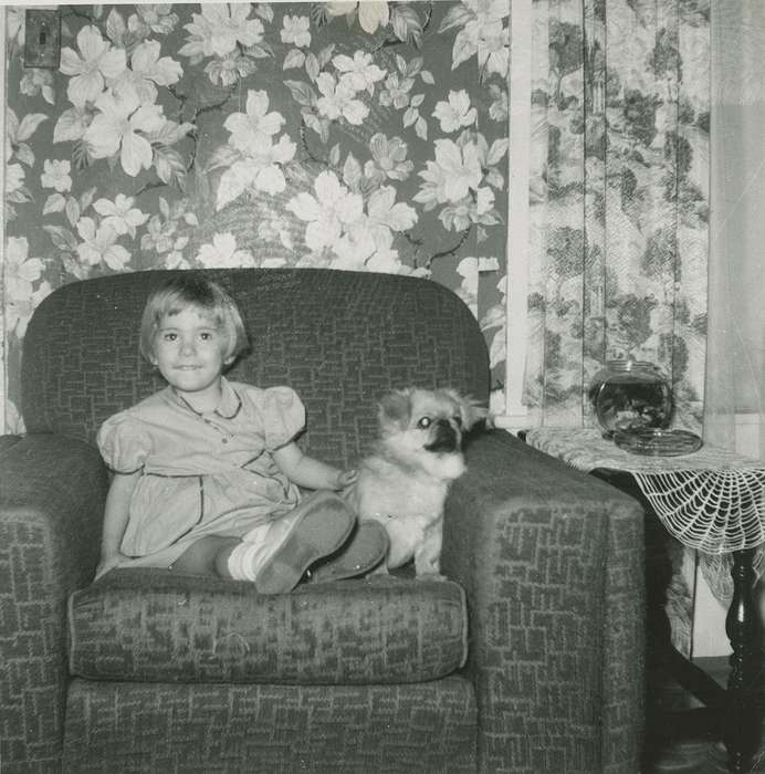living room, dog, Barnum, Mary, Animals, Homes, Portraits - Individual, Children, Iowa, Iowa History, Grinnell, IA, chair, history of Iowa