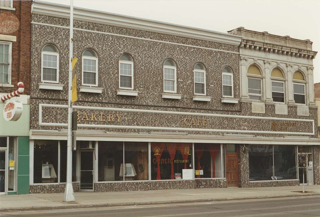 bakery, Waverly, IA, Businesses and Factories, Iowa, Waverly Public Library, restaurant, Main Streets & Town Squares, Iowa History, history of Iowa, brick building, Cities and Towns, mainstreet