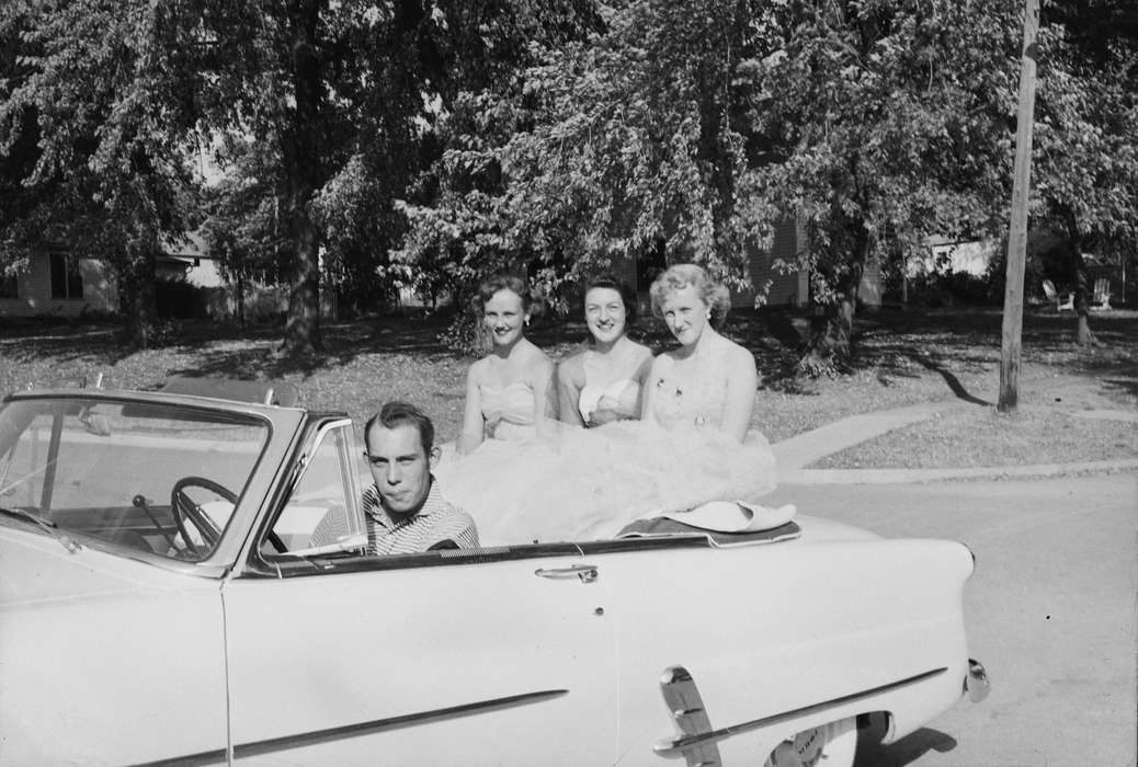 car, Portraits - Group, Iowa, IA, United States, Photos, historic, Motorized Vehicles, Coon Rapids, history, homecoming, Entertainment, ia, Coon Rapids Enterprise, Children