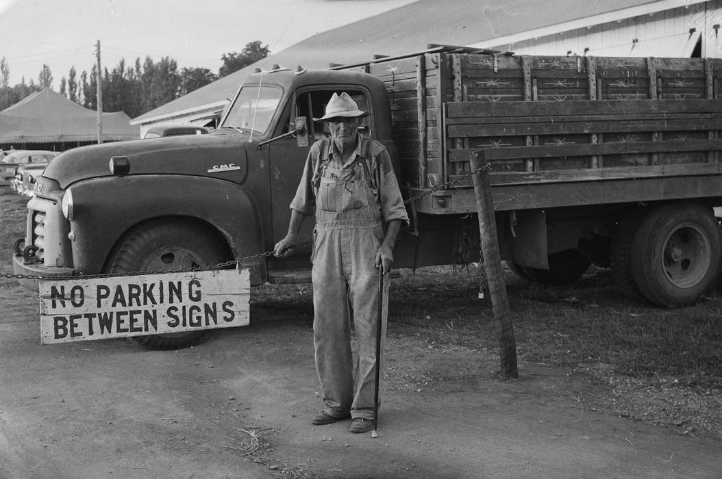 Iowa, signage, IA, United States, hay truck, Photos, historic, Motorized Vehicles, Coon Rapids, Coon Rapids Enterprise, Fairs and Festivals, Farms, overalls, history, old man, ia, sun hat
