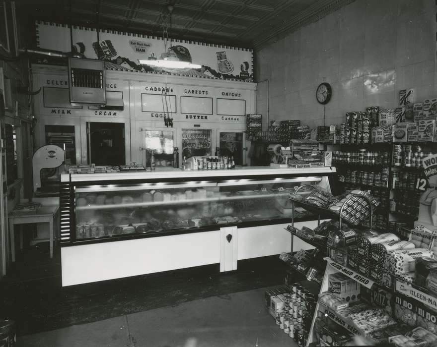 Businesses and Factories, cookie, Food and Meals, bread, cereal, meat, Iowa, Waverly Public Library, correct date needed, Iowa History, cheese, scale, donut, coffee, counter, crackers, history of Iowa, grocery store, candy