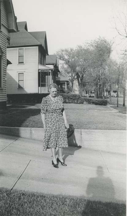 Waverly, IA, old woman, Portraits - Individual, history of Iowa, Waverly Public Library, Iowa History, correct date needed, woman, suburban, Iowa