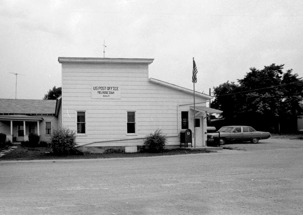 post office, Melrose, IA, Iowa, american flag, car, mailbox, Main Streets & Town Squares, Motorized Vehicles, Iowa History, history of Iowa, Lemberger, LeAnn, Businesses and Factories, Cities and Towns, flag