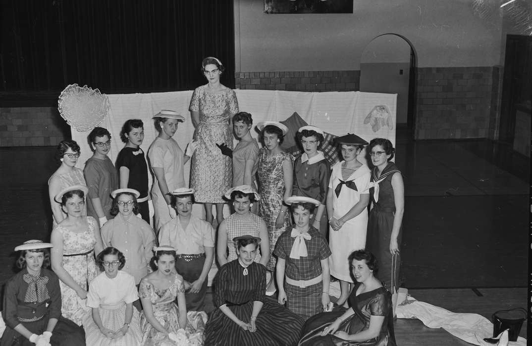 ia, Iowa, history, IA, Coon Rapids, Photos, Leisure, Coon Rapids Enterprise, Portraits - Group, historic, hat, formal, United States, style