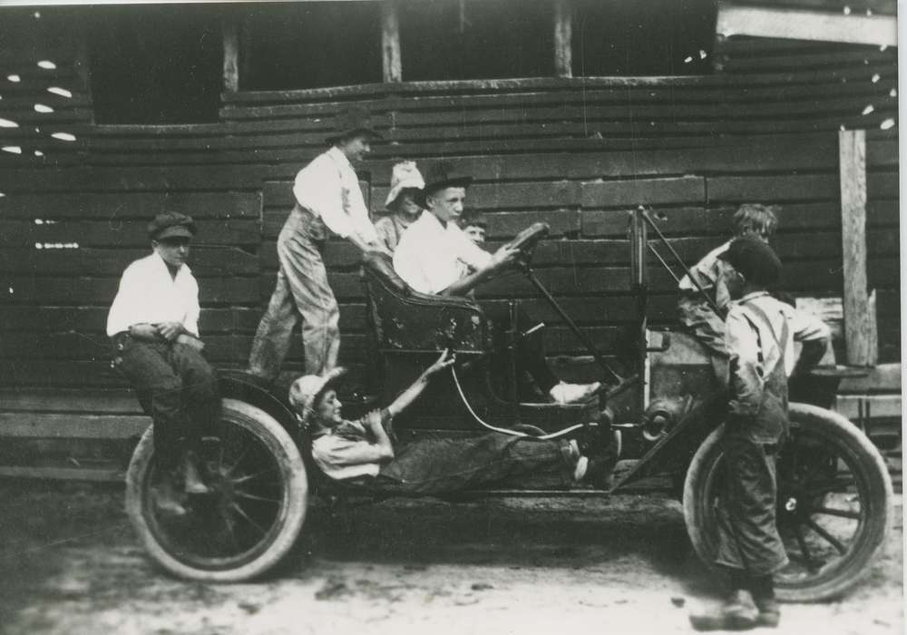 Motorized Vehicles, history of Iowa, Dean, Shirley, Children, Farms, car, Iowa, Iowa History, Grandview, IA