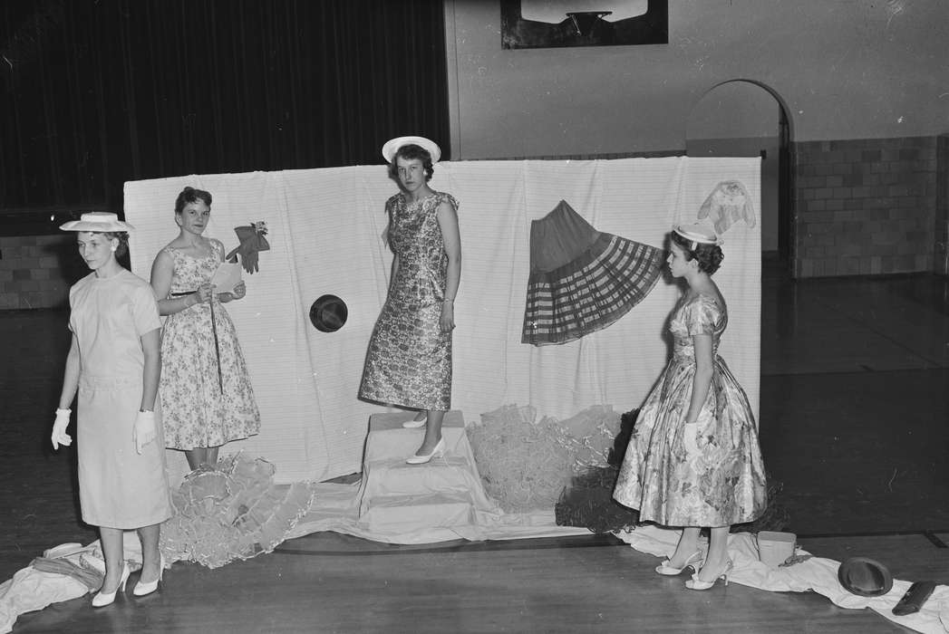 ia, show, Iowa, history, IA, United States, Coon Rapids, Photos, Leisure, Coon Rapids Enterprise, historic, dress, formal, style