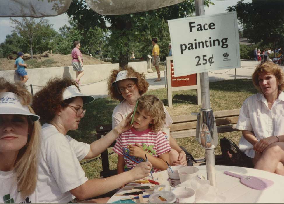 paint, Iowa History, history of Iowa, zoo, Des Moines, IA, Fairs and Festivals, face, Iowa, hair, hat, glasses, fun, Scholtec, Emily, Children