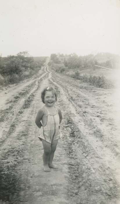 dirt road, smile, Portraits - Individual, girl, USA, history of Iowa, outside, Spilman, Jessie Cudworth, Children, road, Iowa History, Iowa, country, pose