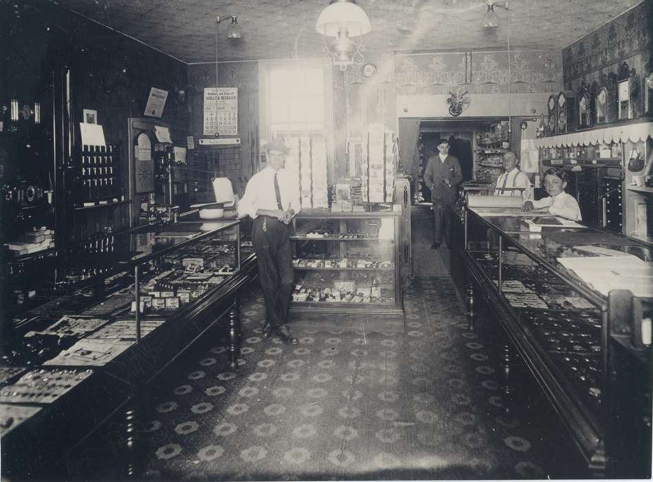 general store, Waverly, IA, Iowa, Waverly Public Library, Portraits - Group, business, Iowa History, history of Iowa, portrait, children, Businesses and Factories, Children, Labor and Occupations