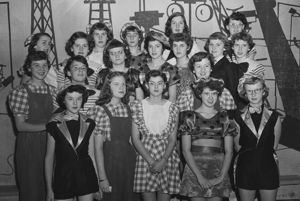 ia, Iowa, history, IA, Coon Rapids, Photos, Coon Rapids Enterprise, Portraits - Group, historic, formal, United States, Fairs and Festivals, formalwear