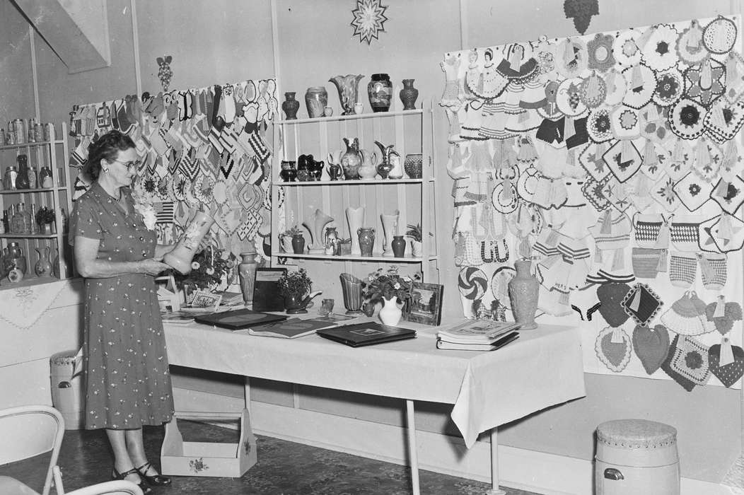 photo album, history, ia, flowers, Photos, placemat, Coon Rapids Enterprise, vase, historic, Iowa, collection, crochet