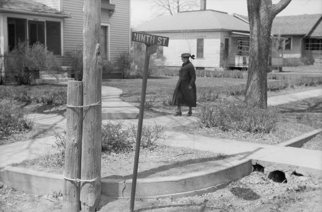 woman, sidewalk, petticoat, corner, Library of Congress, Iowa History, sewer, history of Iowa, curb, sign, Iowa