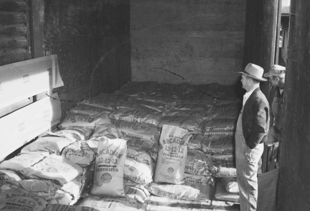 Iowa, IA, United States, Photos, historic, Labor and Occupations, Coon Rapids, history, Farming Equipment, ia, Coon Rapids Enterprise, fertilizer