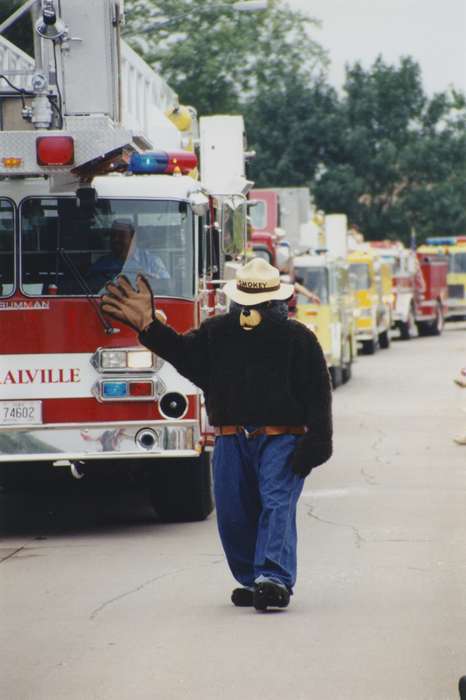 fourth of july, Johnson County Historical Society, Motorized Vehicles, Fairs and Festivals, Holidays, mascot, parade, smokey bear, fire engine