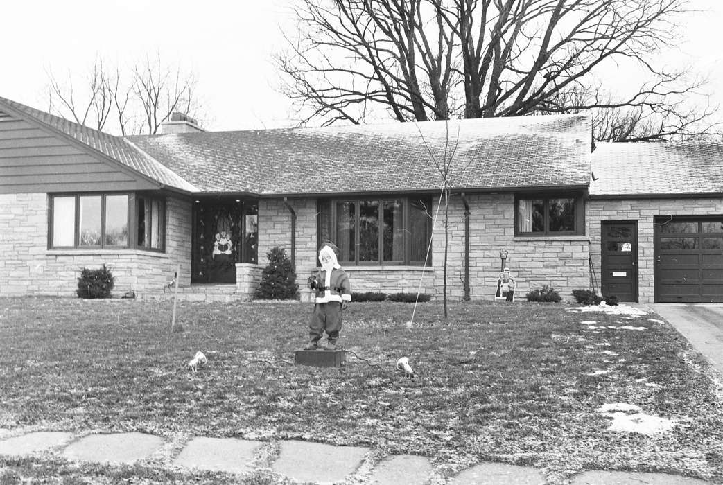 christmas decorations, United States, Holidays, history, ia, Photos, Coon Rapids Enterprise, historic, Iowa, IA, Coon Rapids, Homes, house