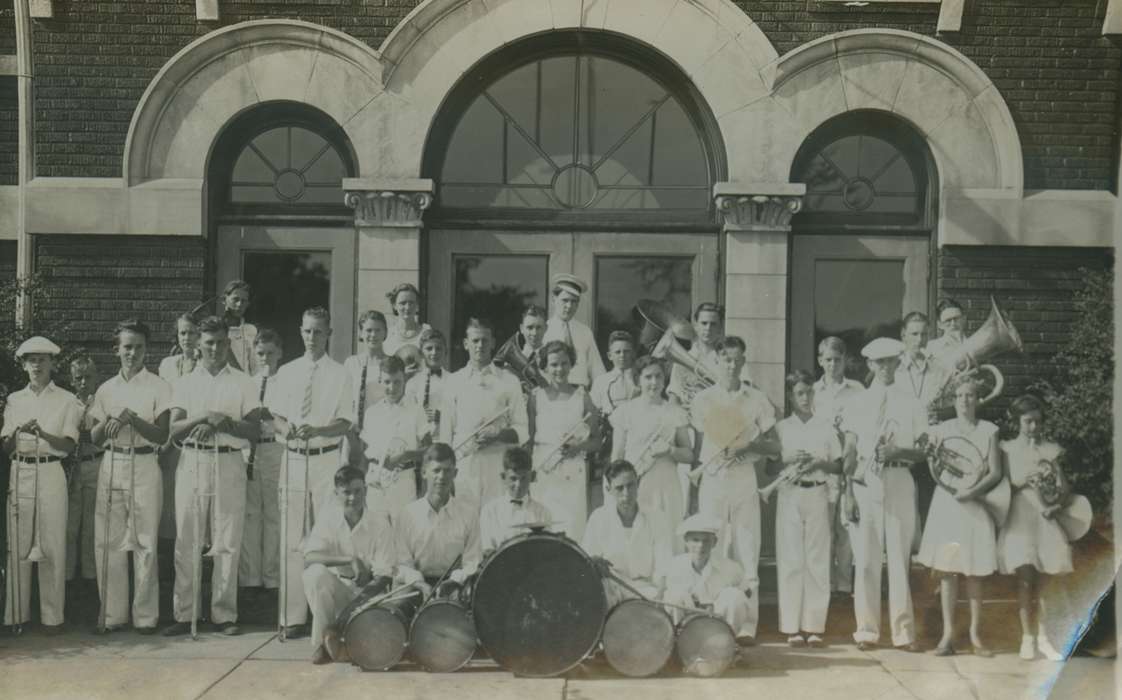 snare drum, trumpet, euphonium, Portraits - Group, baritone, saxophone, IA, band, bass drum, horn, King, Tom and Kay, conductor, Outdoor Recreation, Children, clarinet, Iowa, tuba, Iowa History, history of Iowa, trombone, drums, french horn, Schools and Education