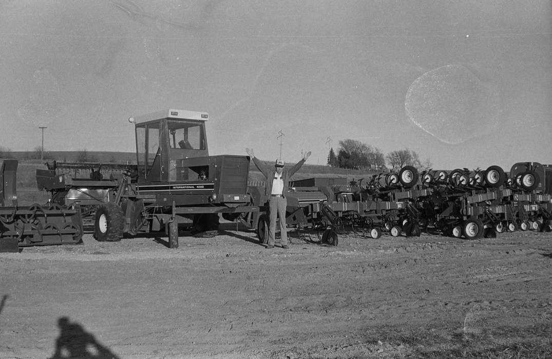 tractor, Farming Equipment, Businesses and Factories, Iowa, Coon Rapids, United States, man, historic, history, Coon Rapids Enterprise, Photos, IA, farm equipment, ia