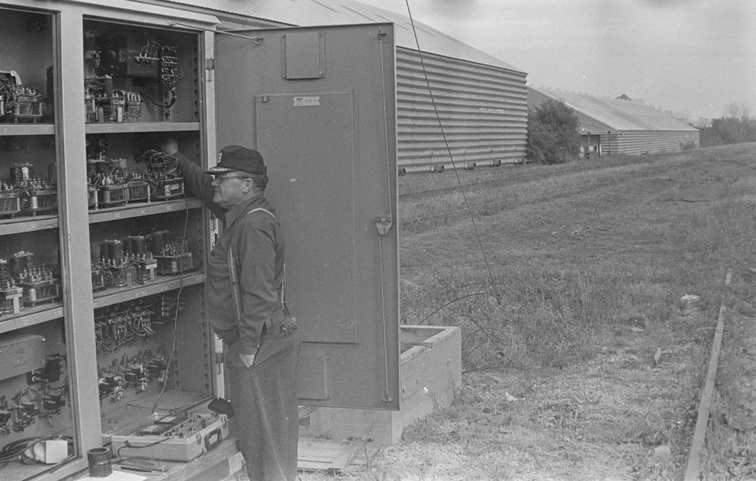 Businesses and Factories, Coon Rapids Enterprise, Coon Rapids, Iowa, historic, United States, ia, men at work, history, Photos, IA