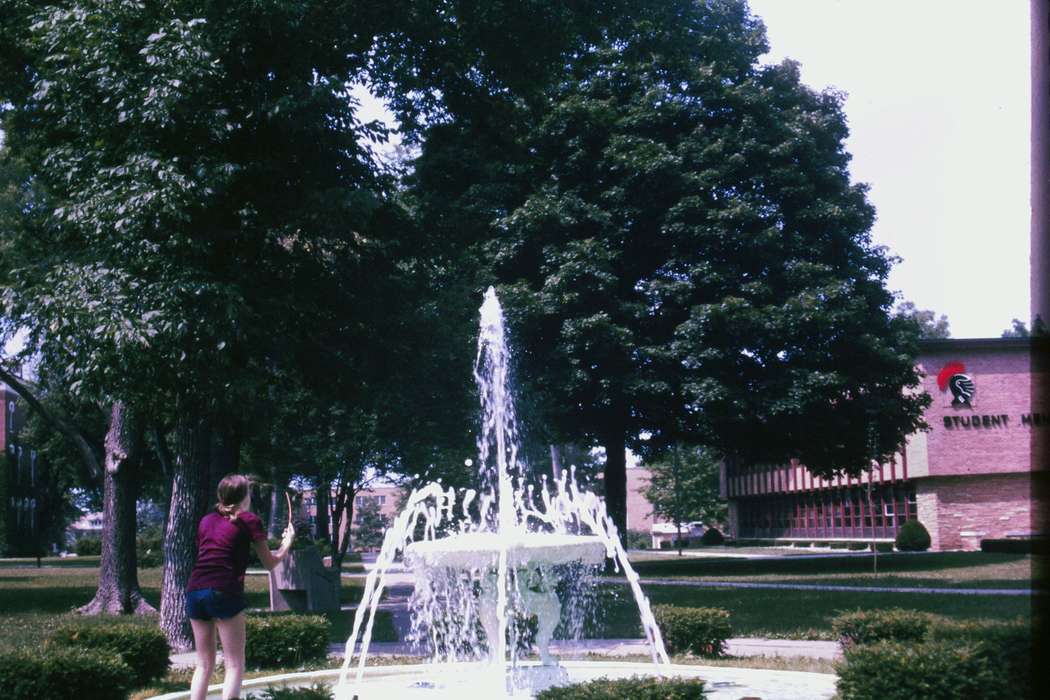 Djalleta, Christine, ia, Photos, fountain, United States, IA, Iowa, historic, Schools and Education, wartburg college, Waverly, Bremer, history