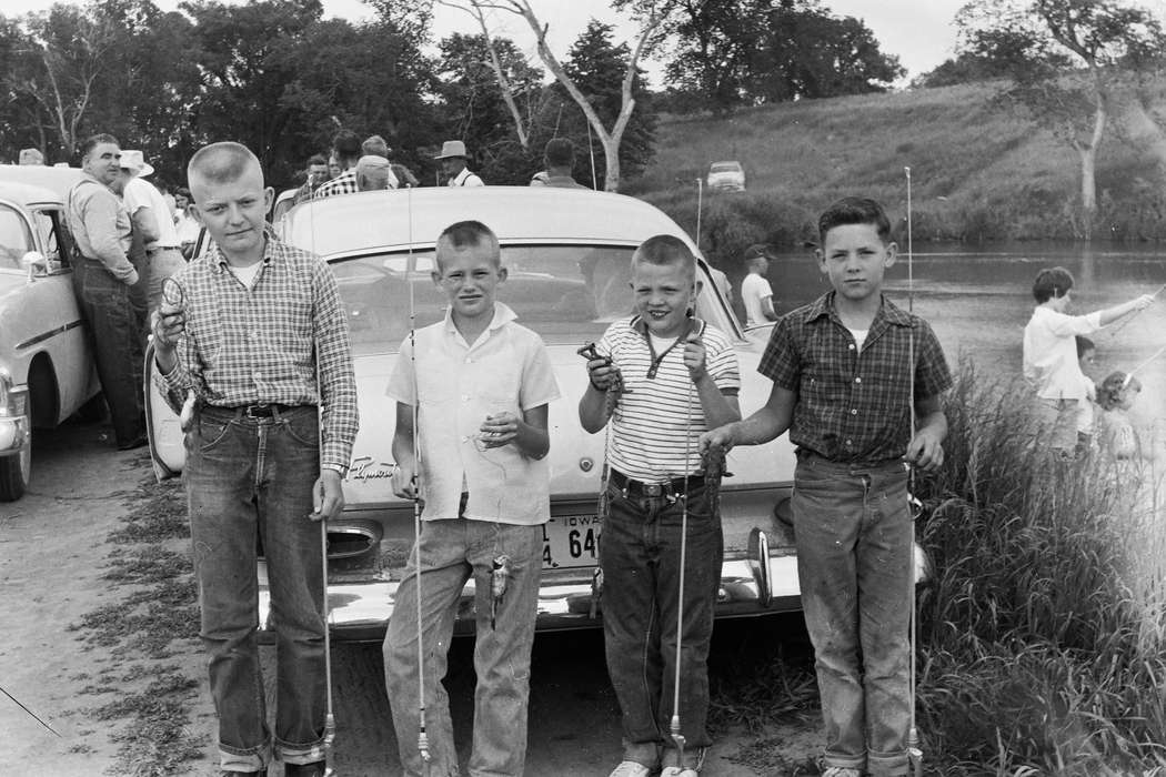 Portraits - Group, Lakes, Rivers, and Streams, history, Photos, Outdoor Recreation, Children, back of car, Iowa, IA, Motorized Vehicles, fish, United States, ia, Coon Rapids Enterprise, fishing pole, historic, Coon Rapids, fishing