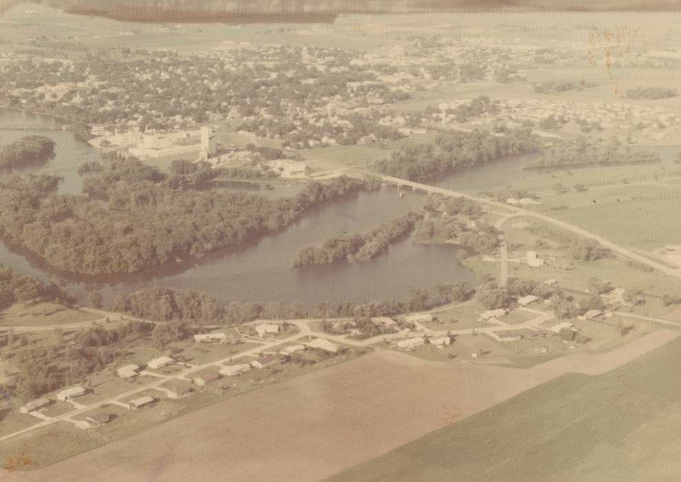 Landscapes, Homes, Businesses and Factories, Waverly Public Library, bridge, Iowa History, Waverly, IA, cedar river, Lakes, Rivers, and Streams, Iowa, Aerial Shots, history of Iowa