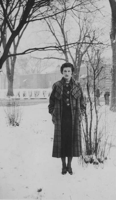 Portraits - Individual, Iowa History, Winter, woman, Iowa, Bennett, Loraine, history of Iowa, IA