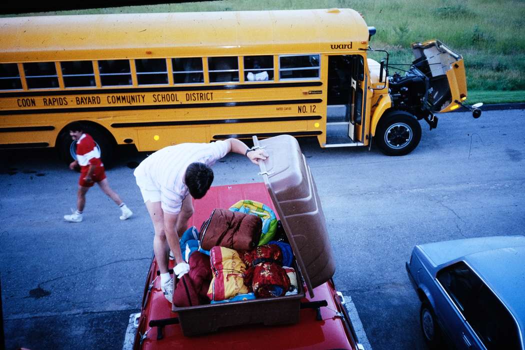 ia, school bus, Iowa, Motorized Vehicles, suitcase, Coon Rapids Enterprise, United States, rooftop cargo carrier, Labor and Occupations, Travel, man, second grade missouri trip, history, luggage, Photos, historic, missouri trip, MO, school trip