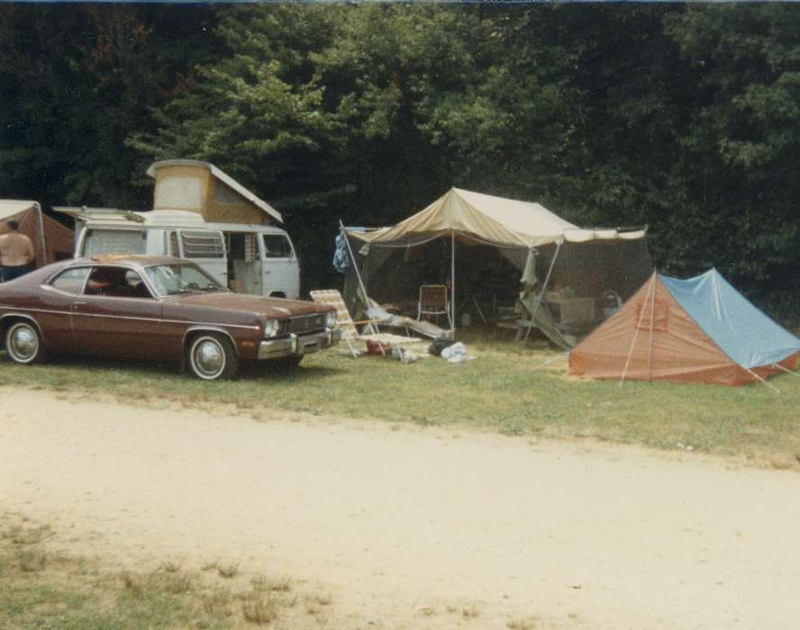 Iowa History, car, Outdoor Recreation, O'Loughlin, Jim, CT, camping, Iowa, history of Iowa, Motorized Vehicles, tent