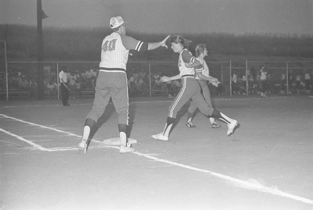 Coon Rapids Enterprise, Coon Rapids, softball, Iowa, historic, Sports, United States, ia, history, Photos, IA
