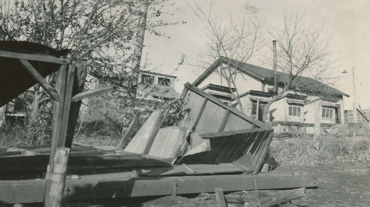 Wrecks, storm damage, Iowa History, McMurray, Doug, history of Iowa, Iowa, Webster City, IA