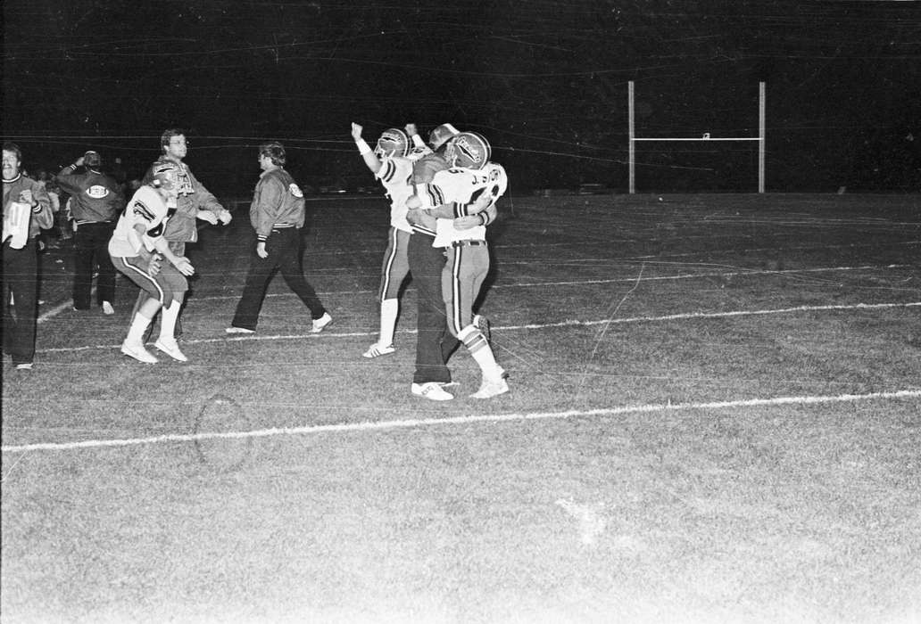 football, Iowa, victory, Coon Rapids, United States, historic, history, Coon Rapids Enterprise, Schools and Education, Sports, Photos, IA, ia