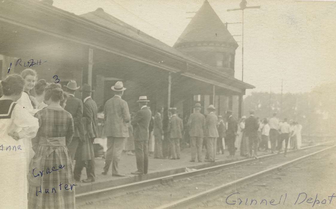 Train Stations, train tracks, Dean, Shirley, Iowa, Iowa History, history of Iowa, Grinnell, IA