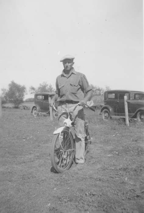 Farms, Iowa History, Belmond, IA, car, Mickelson, Rose, bike, Iowa, Motorized Vehicles, history of Iowa, Portraits - Individual, bicycle