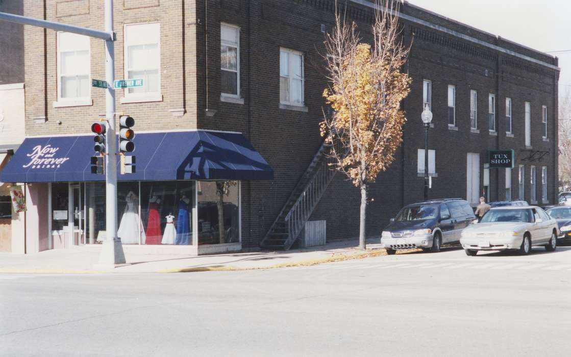street corner, Motorized Vehicles, Main Streets & Town Squares, storefront, Iowa History, mainstreet, Waverly Public Library, Cities and Towns, Iowa, Businesses and Factories, history of Iowa