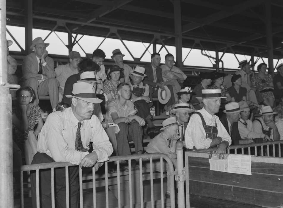 stands, fence, Iowa History, barrier, crowd, gate, history of Iowa, Iowa, Fairs and Festivals, hat, Library of Congress