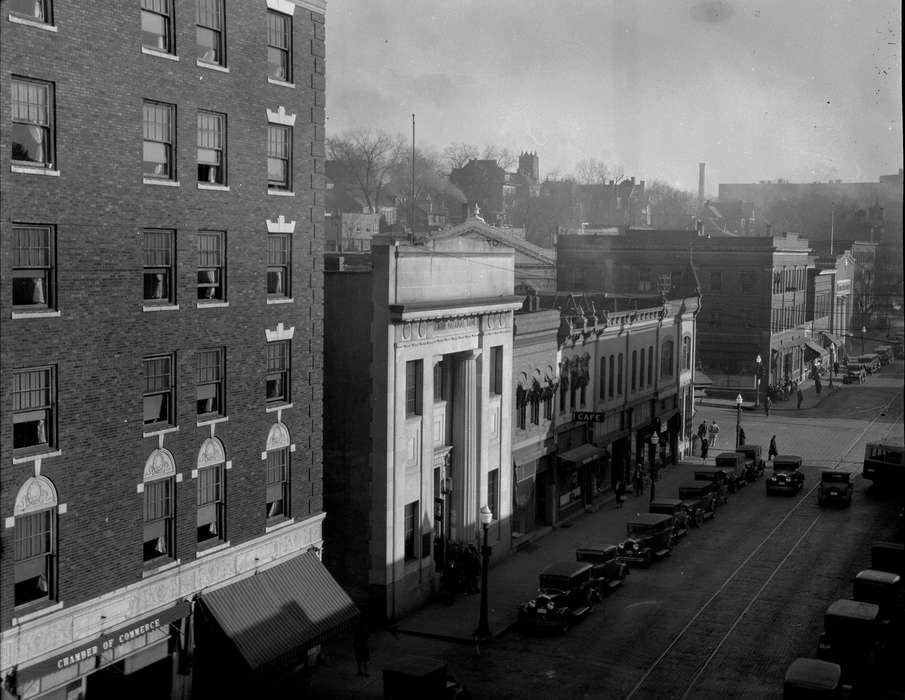 history of Iowa, Cities and Towns, chamber of commerce, Ottumwa, IA, car, bank, Iowa History, Iowa, Aerial Shots, Motorized Vehicles, Main Streets & Town Squares, Lemberger, LeAnn