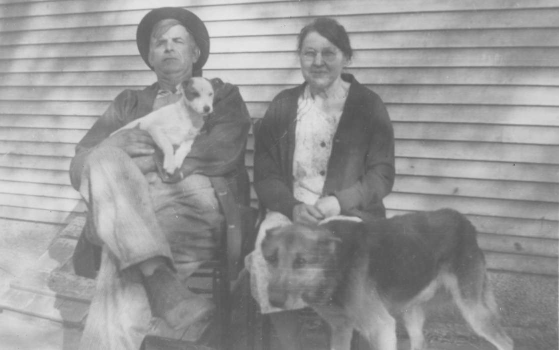 history of Iowa, Feeney, Mary, dog, Portraits - Group, couple, Iowa, Iowa History, Eldridge, IA, Animals