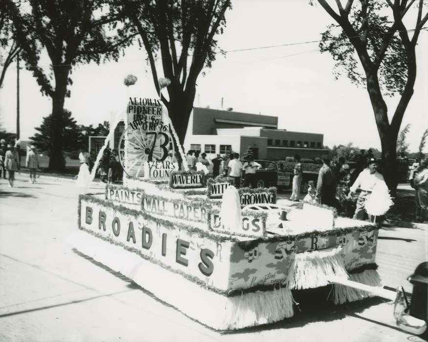 Iowa History, Iowa, history of Iowa, Entertainment, Waverly Public Library, parade float