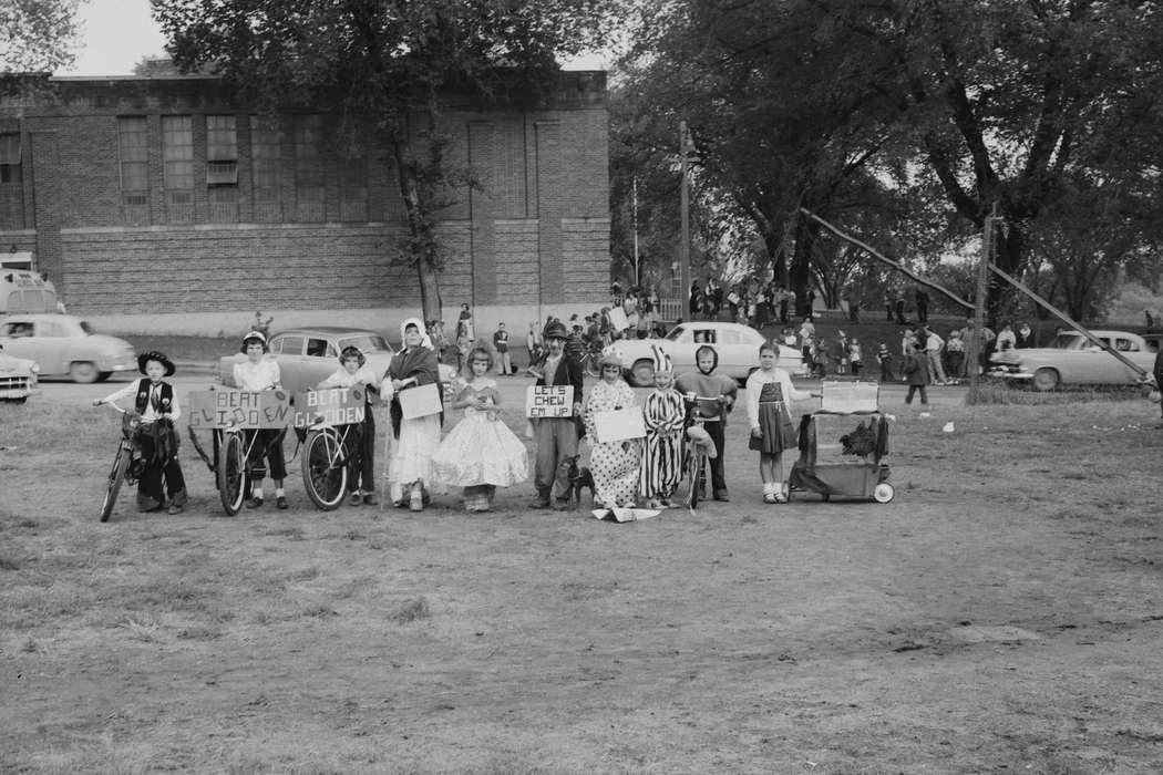 Iowa, IA, United States, costumes, Photos, historic, dog, Coon Rapids, history, homecoming, Entertainment, ia, Coon Rapids Enterprise, Children