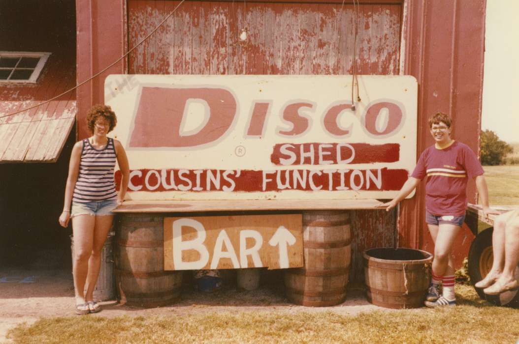 Mickelson, Rose, Belmond, IA, Iowa, hairstyle, Portraits - Group, bar, history of Iowa, Iowa History, disco, Farms, Barns