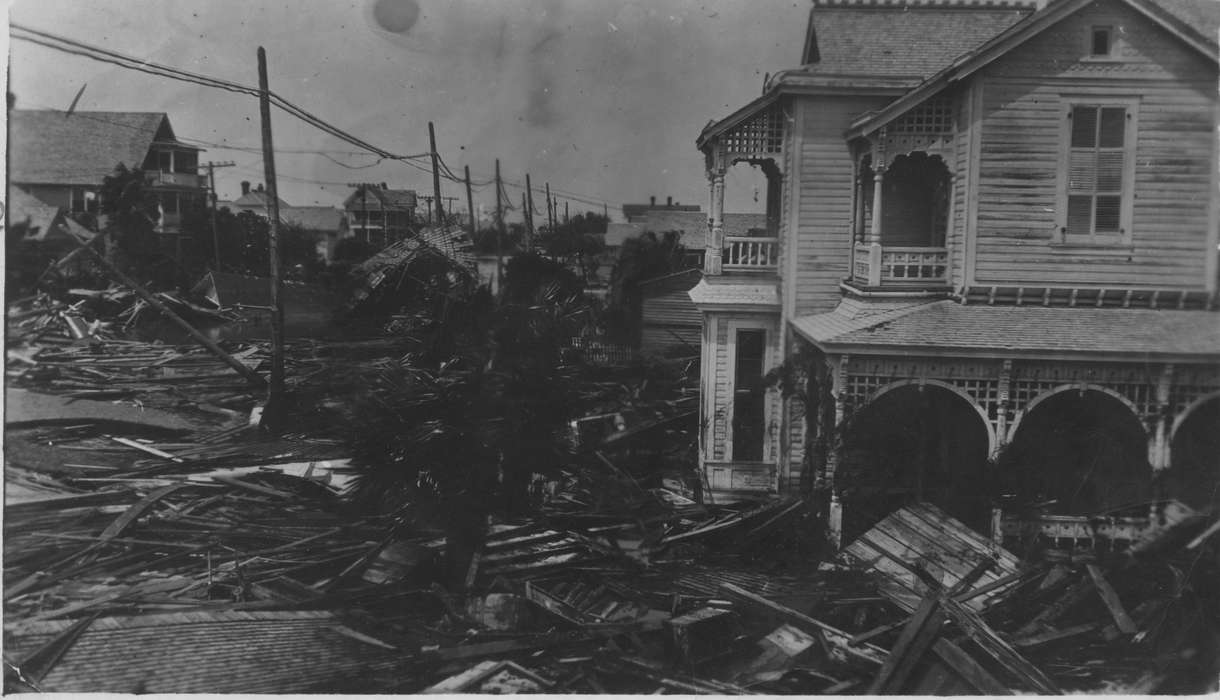 natural disaster, Cities and Towns, destruction, Iowa, Corpus Christi, TX, Iowa History, hurricane, history of Iowa, Heuton, Paul H.