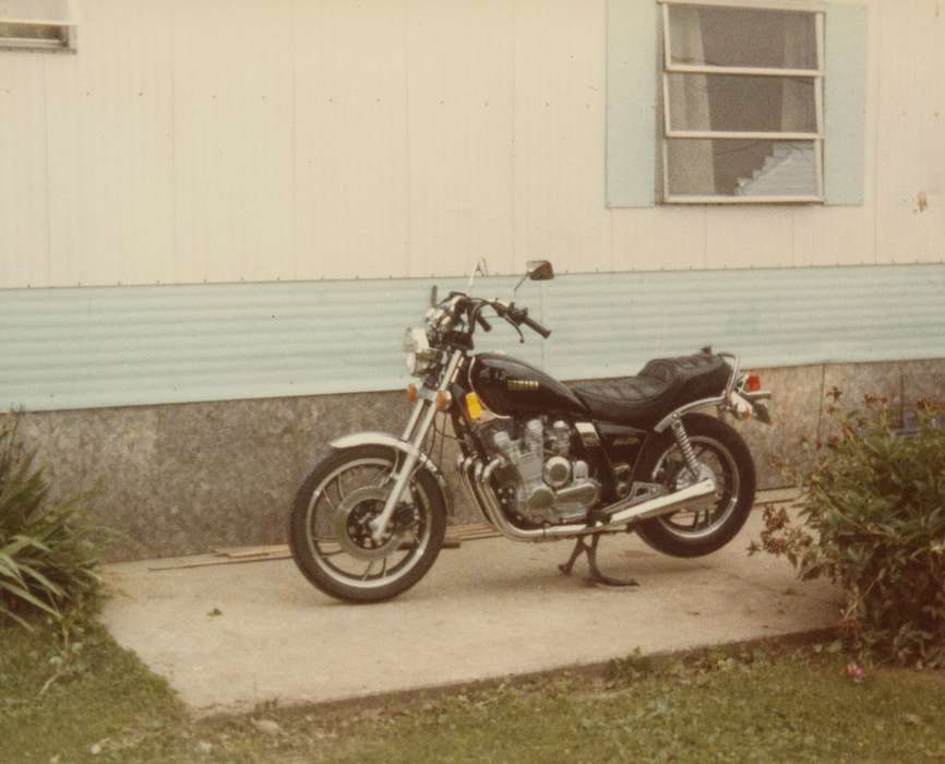 yamaha, motorcycle, Marshalltown, IA, Iowa History, Phillips, Renee, Iowa, history of Iowa, Motorized Vehicles