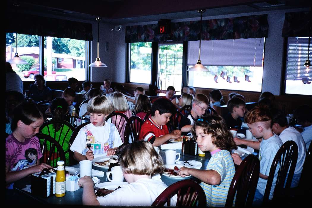 ia, disney, second grade missouri trip, Schools and Education, Iowa, history, bowl cut, Photos, Coon Rapids Enterprise, Children, missouri trip, Food and Meals, historic, United States, MO, school trip