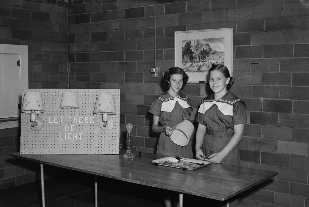 Portraits - Group, 4h, Iowa, IA, United States, presentation, Photos, historic, lamps, Coon Rapids, Fairs and Festivals, girls, history, ia, Coon Rapids Enterprise, Children