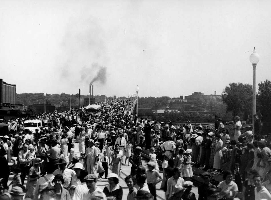 Iowa, Lemberger, LeAnn, history of Iowa, bridge, Main Streets & Town Squares, Iowa History, Motorized Vehicles, Ottumwa, IA, Cities and Towns