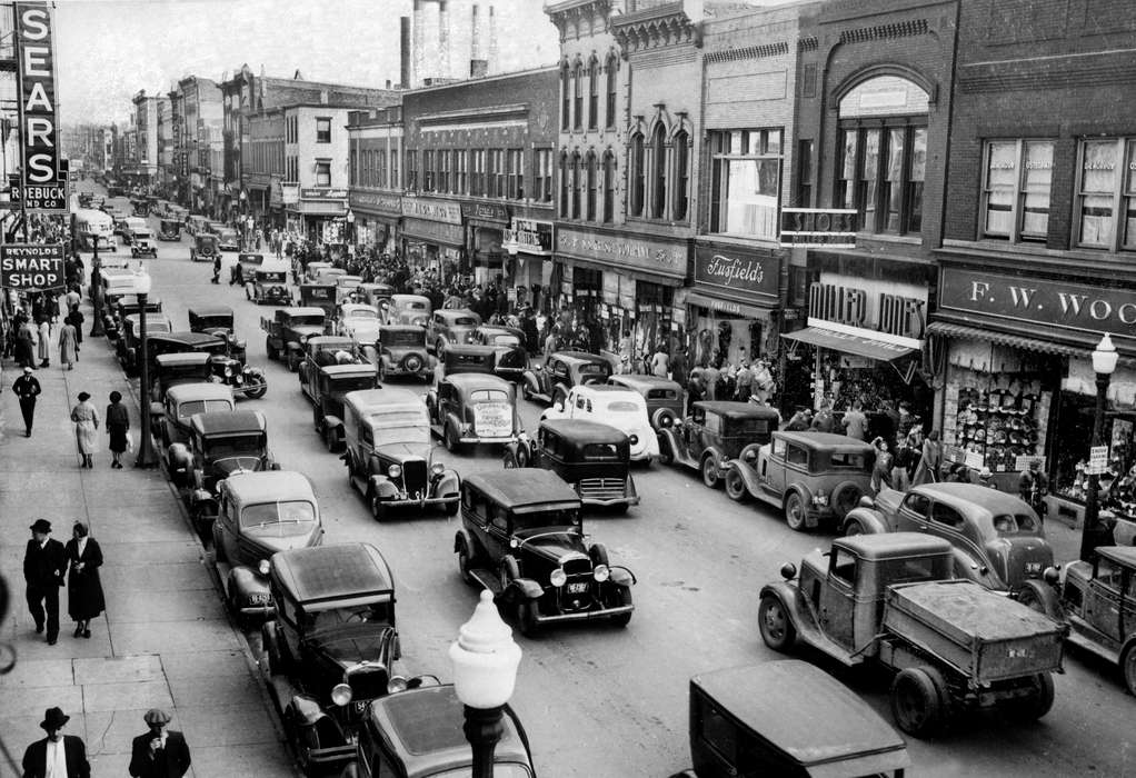 Iowa History, mainstreet, car, Iowa, Lemberger, LeAnn, Ottumwa, IA, Main Streets & Town Squares, Cities and Towns, history of Iowa, Motorized Vehicles