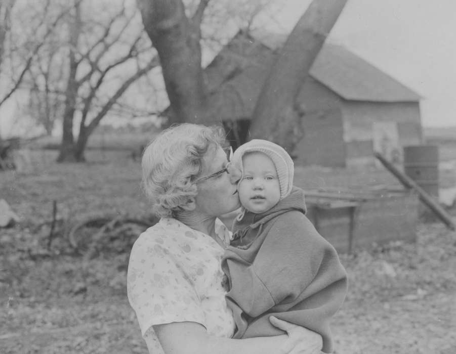 grandma, history of Iowa, Iowa, Children, Kanawha, IA, Iowa History, Portraits - Group, Mickelson, Rose, Barns, Farms, baby, affection