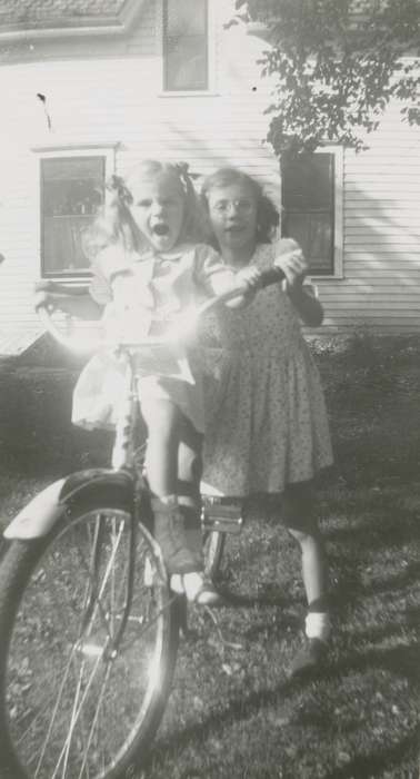 bike, history of Iowa, Children, Portraits - Group, Bode, IA, Ostrum (Bratland), Arlene, Iowa, Iowa History, bicycle