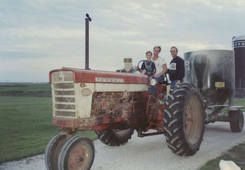 Farming Equipment, tractor, Iowa History, Portraits - Group, Families, Rehder, Kylon, farmall 560, Iowa, history of Iowa, Paullina, IA, Motorized Vehicles