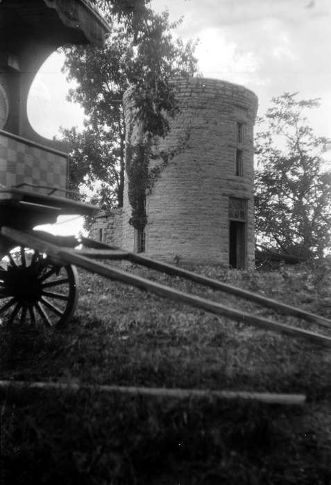 wagon, building, Stone City, IA, Lemberger, LeAnn, stone city art colony, Homes, Iowa, Iowa History, tower, history of Iowa, wheel, stone